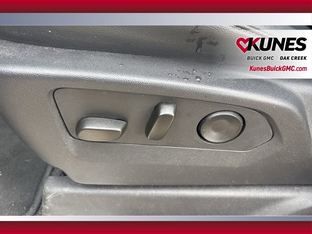 Used 2025 GMC Sierra 1500 SLT image 11