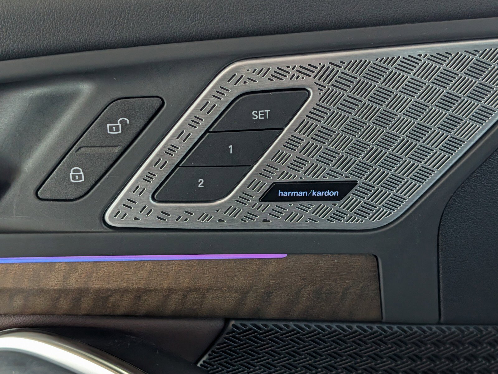 Used 2025 BMW X1 xDrive28i w/ Premium Package image 16