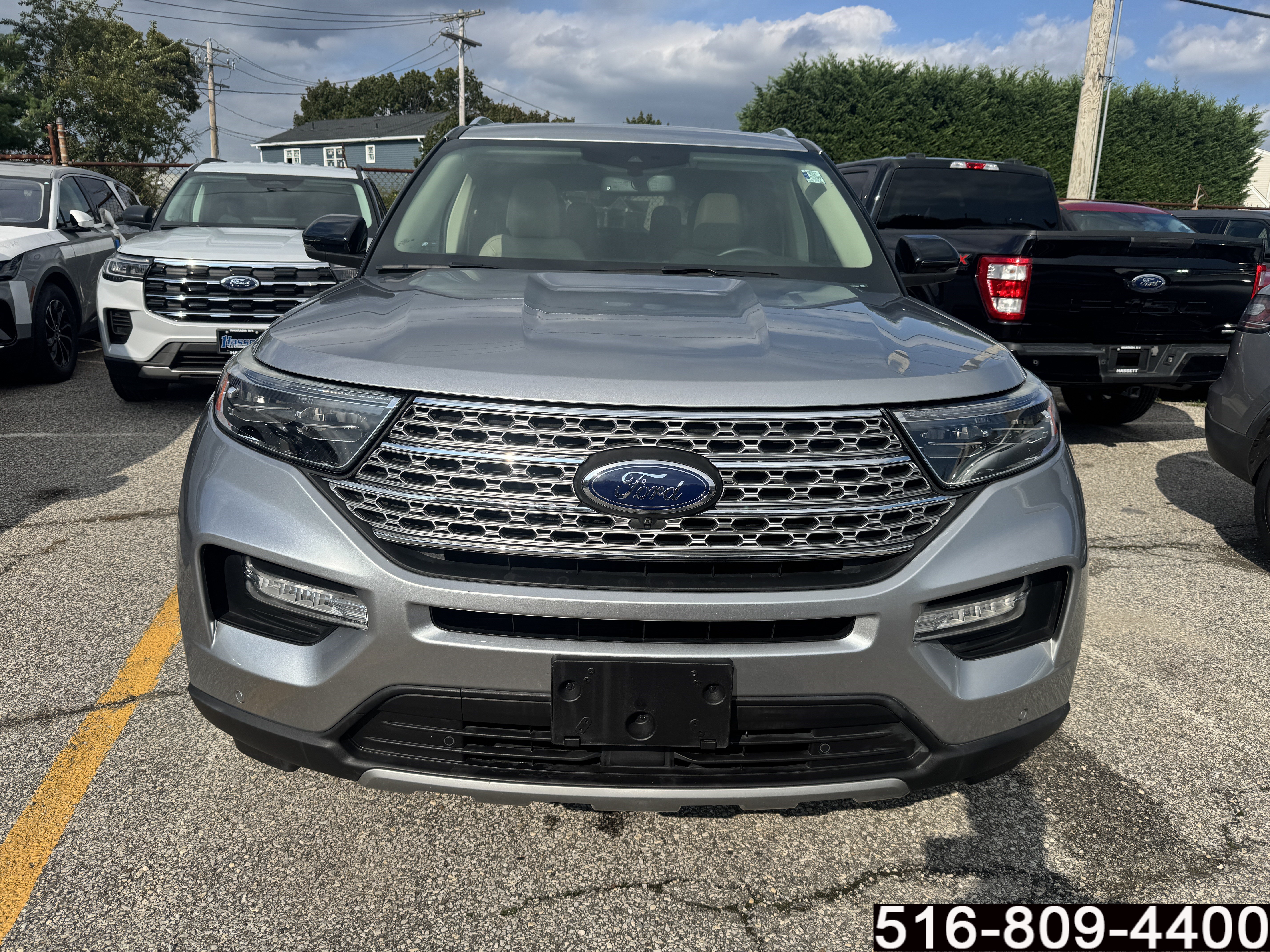 Used 2020 Ford Explorer Limited AWD/4WD image 2