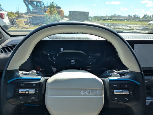 Certified 2025 Kia K4 EX w/ GT-Line Sunroof Package FWD image 27