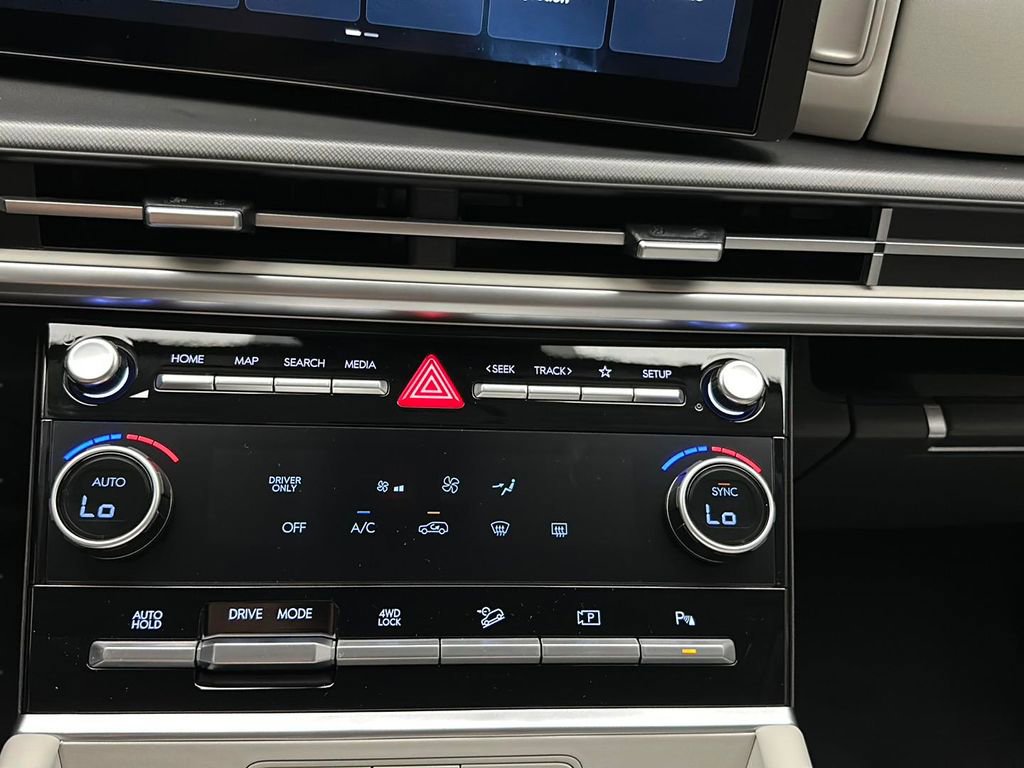 New 2026 Hyundai Santa Fe SE AWD/4WD image 11