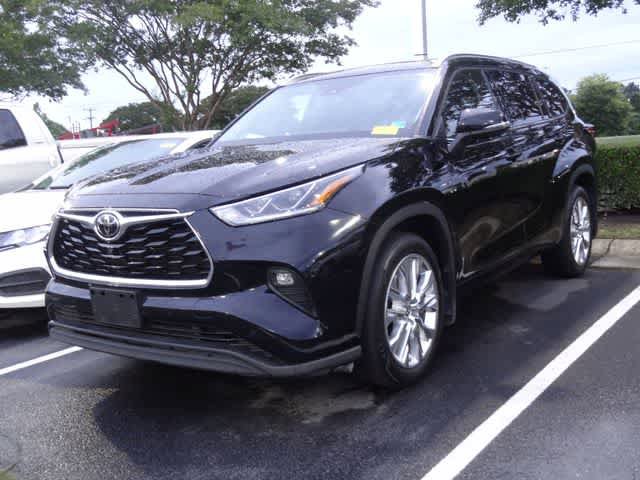 Used 2021 Toyota Highlander Limited AWD/4WD video 1