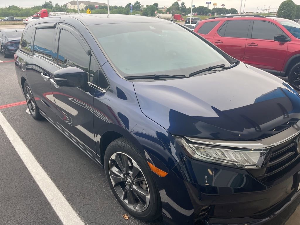 Certified 2024 Honda Odyssey Elite image 3