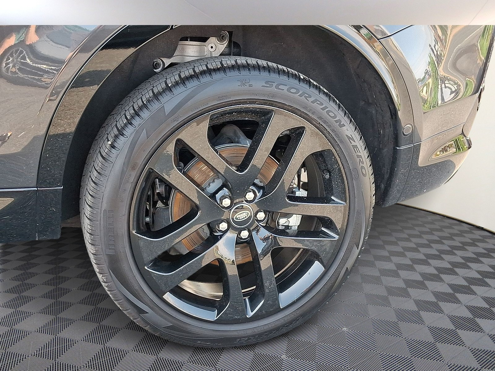 Certified 2026 Land Rover Discovery Sport Landmark AWD/4WD image 2