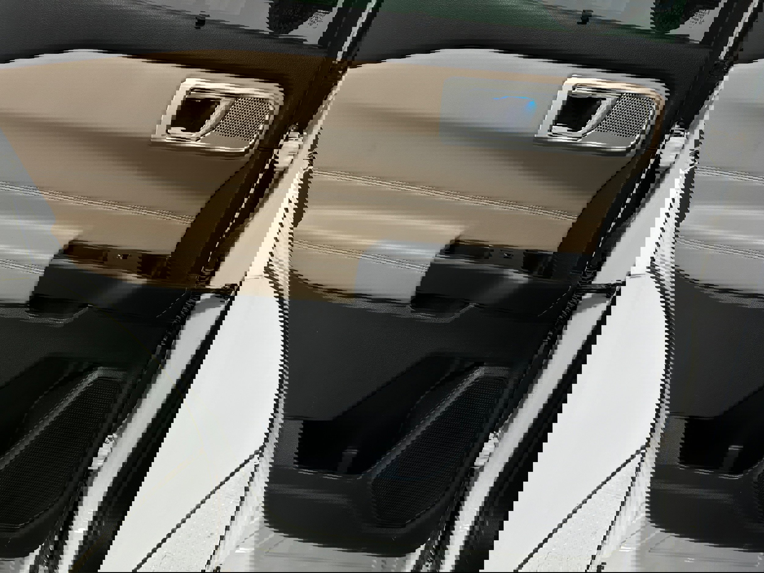 Used 2020 Ford Explorer Limited image 29