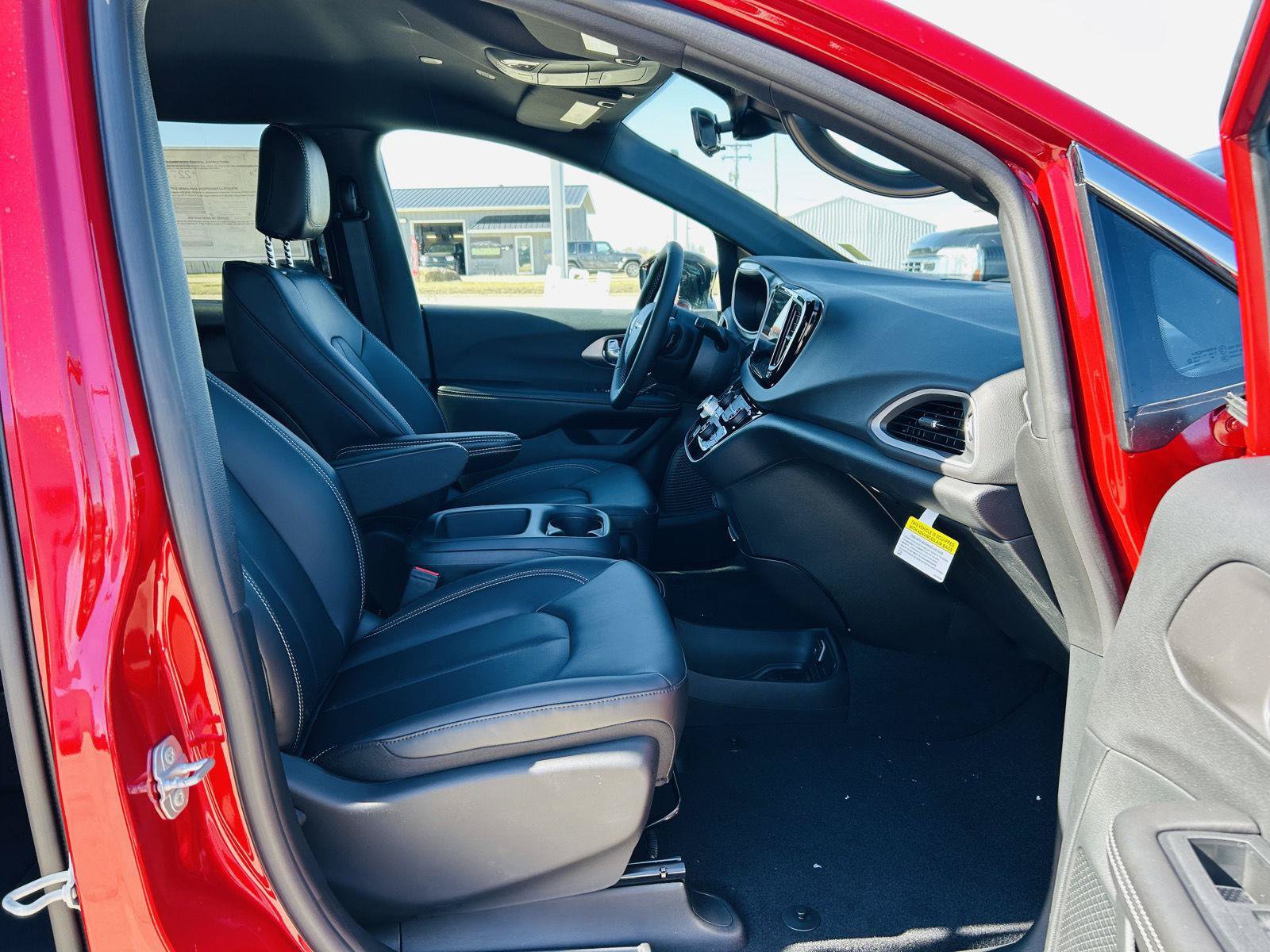 New 2026 Chrysler Voyager LX FWD image 33