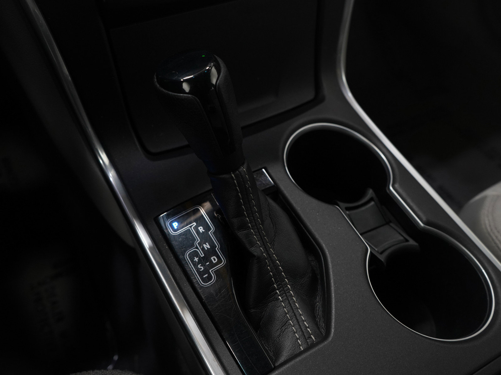 Used 2015 Toyota Camry LE image 22