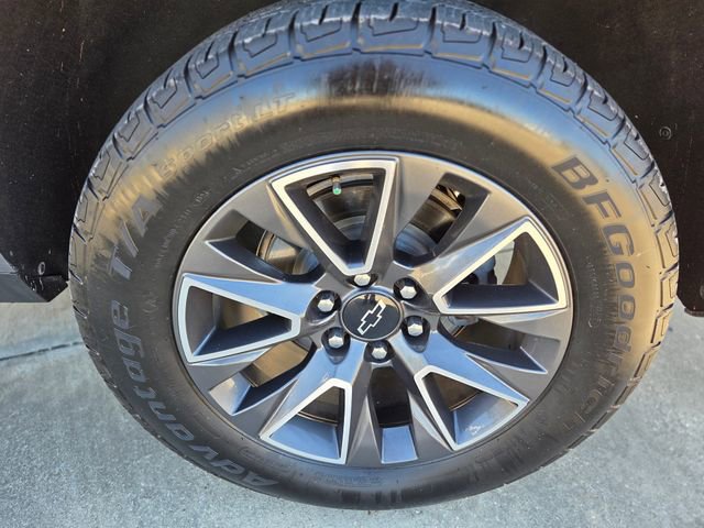 Used 2022 Chevrolet Tahoe Z71 image 11