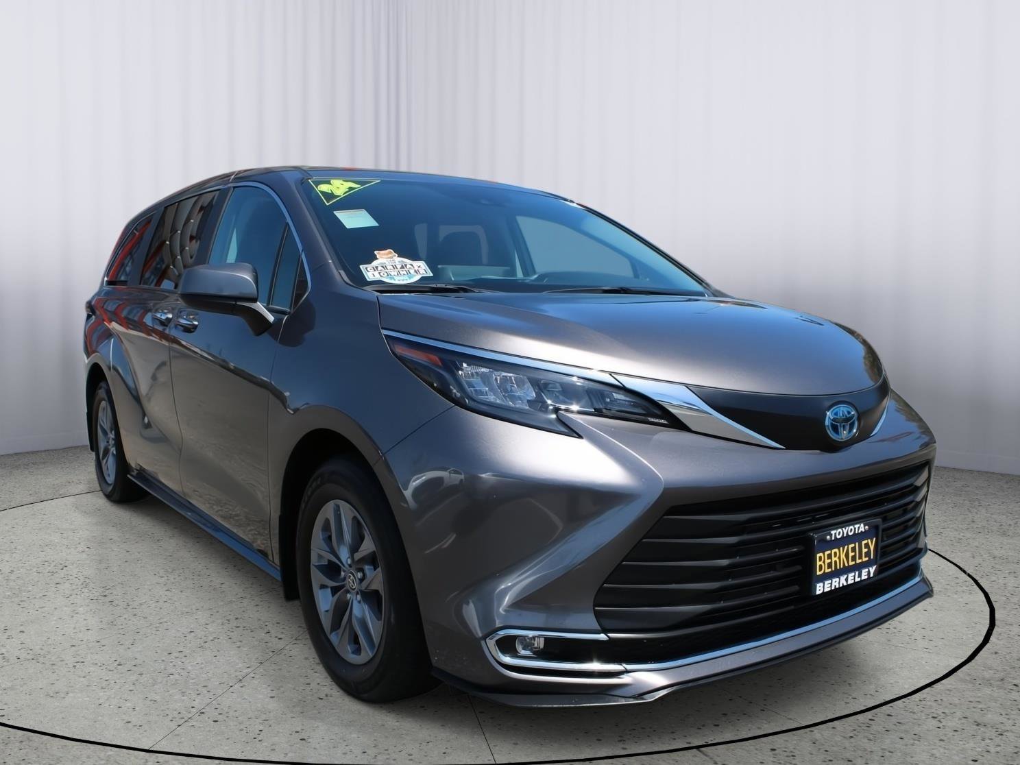 Used 2024 Toyota Sienna XLE