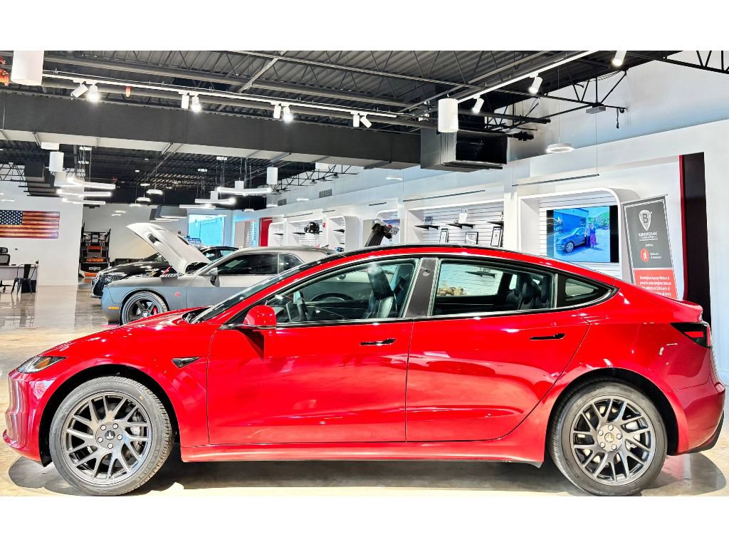 Used 2025 Tesla Model 3 Long Range image 8
