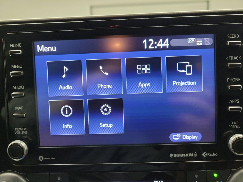 Used 2021 Toyota Highlander LE image 25