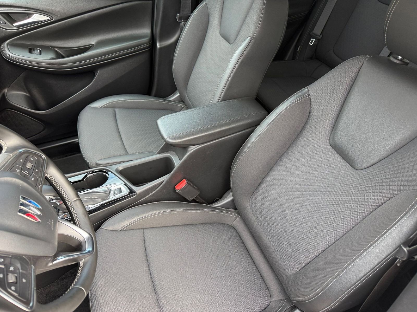 Used 2025 Buick Encore GX Preferred image 36