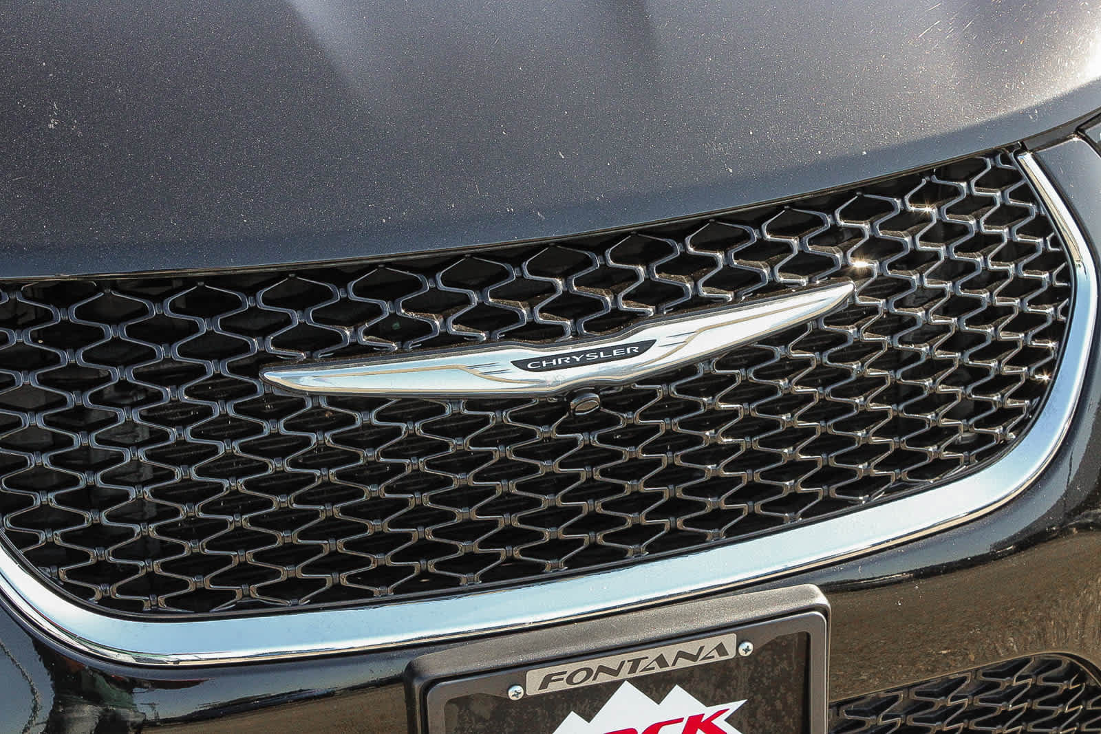 Used 2024 Chrysler Pacifica Limited FWD image 5