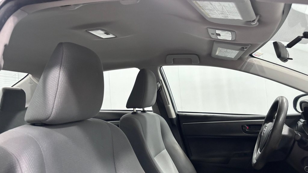 Used 2015 Toyota Corolla L FWD image 18