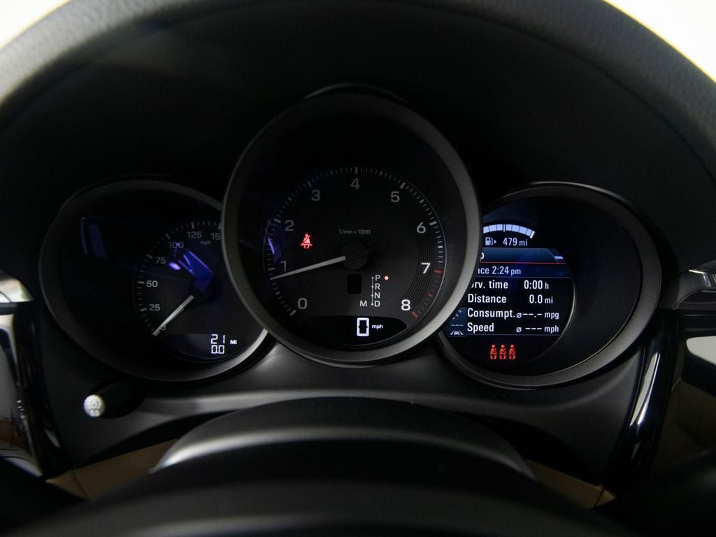 New 2026 Porsche Macan AWD/4WD image 23