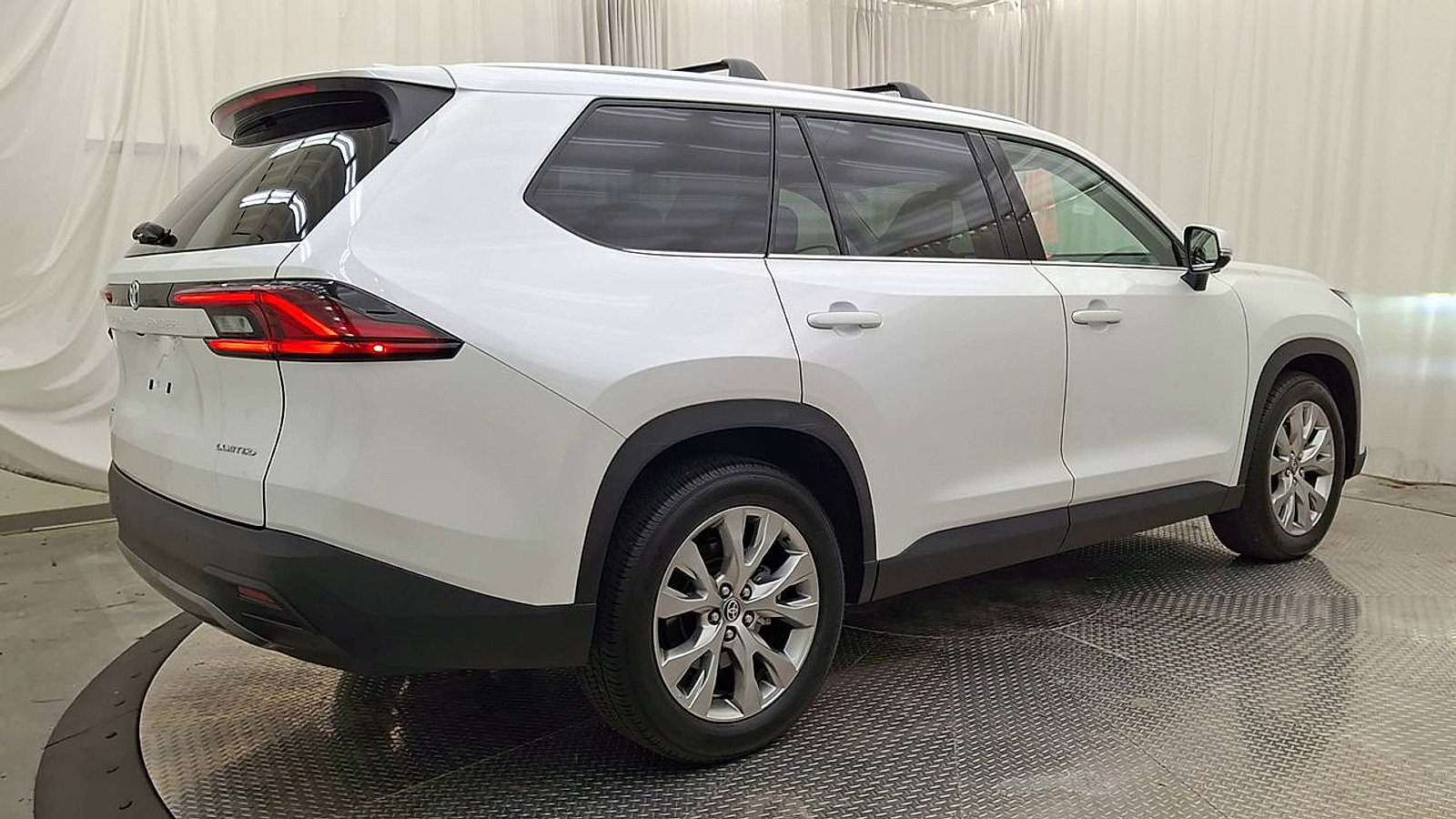 Certified 2026 Toyota Grand Highlander AWD image 6