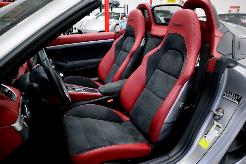 Used 2023 Porsche 718 Boxster Spyder RWD image 26