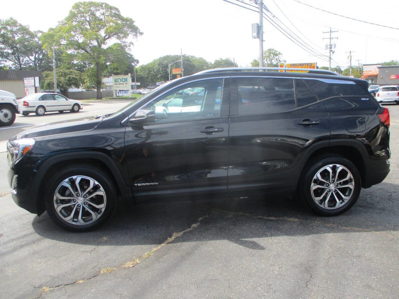 Used 2020 GMC Terrain SLT w/ Preferred Package image 4