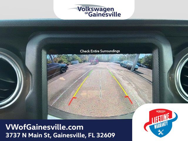 Used 2018 Jeep Wrangler Unlimited Sahara AWD/4WD image 21