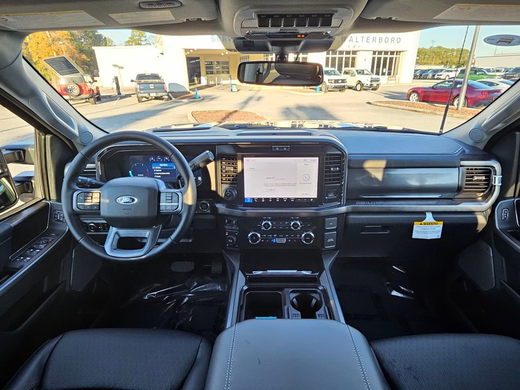 New 2026 Ford F250 Lariat w/ Black Appearance Package image 8