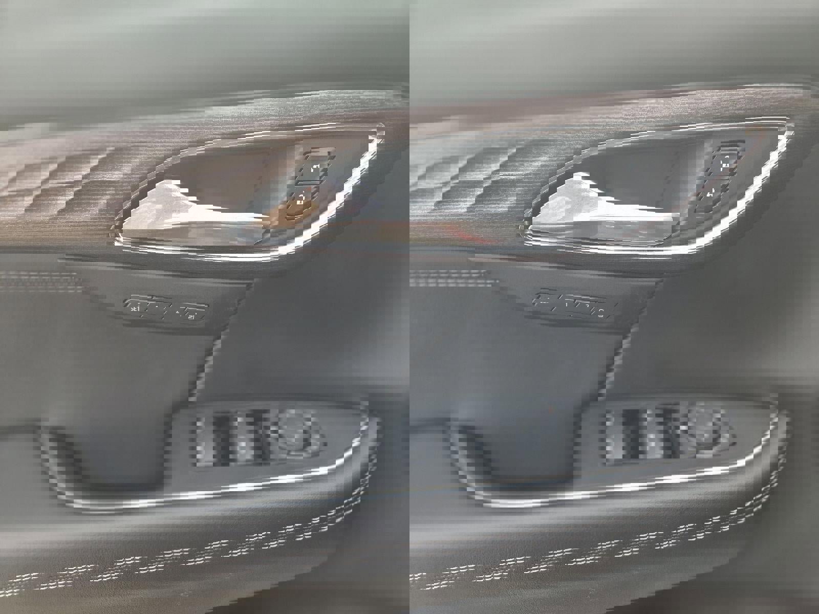 Certified 2023 Buick Envision Avenir image 29