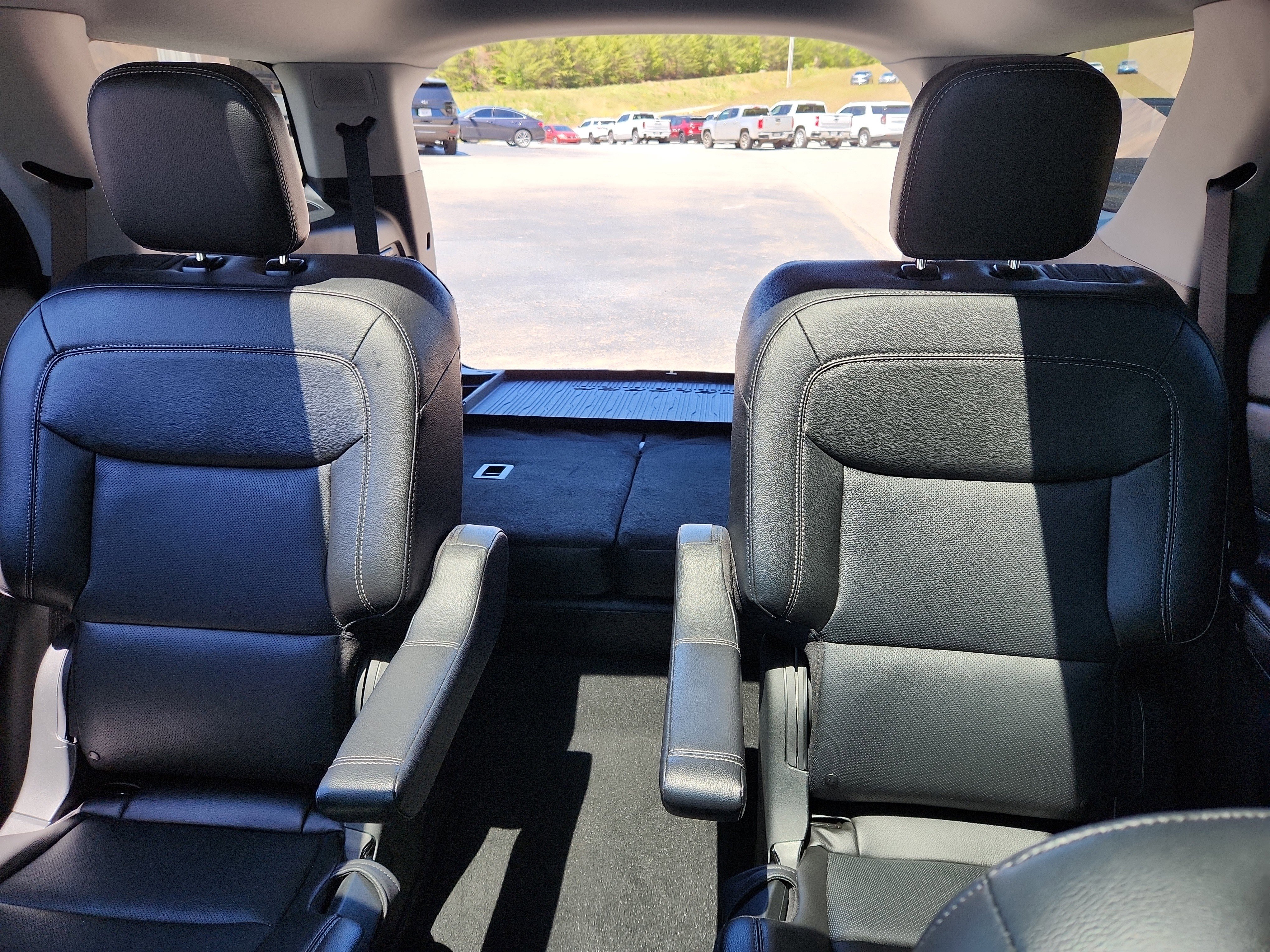 Used 2023 Ford Explorer Limited w/ Limited Technology Package AWD/4WD image 36