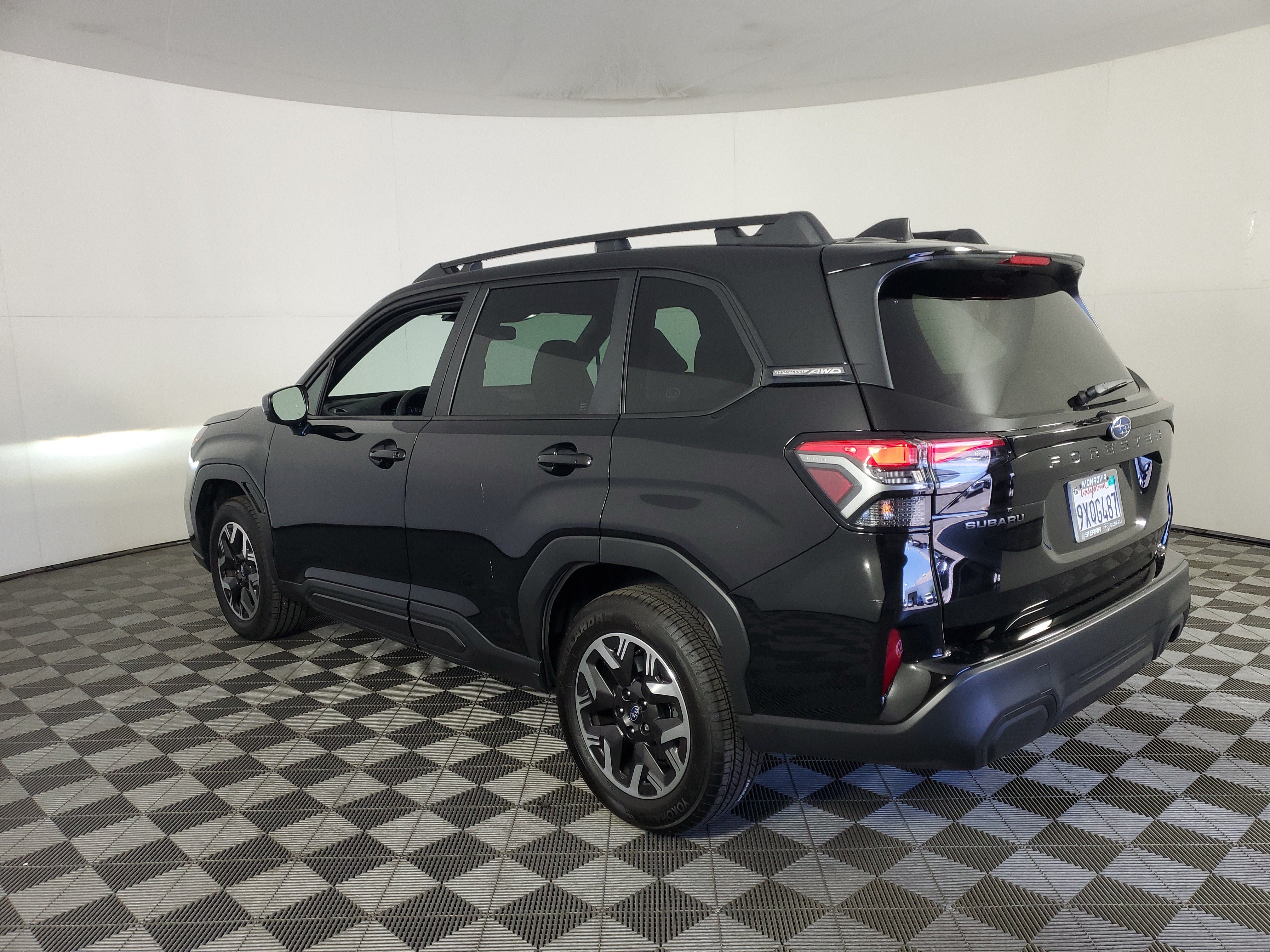 Used 2026 Subaru Forester Premium AWD/4WD image 6