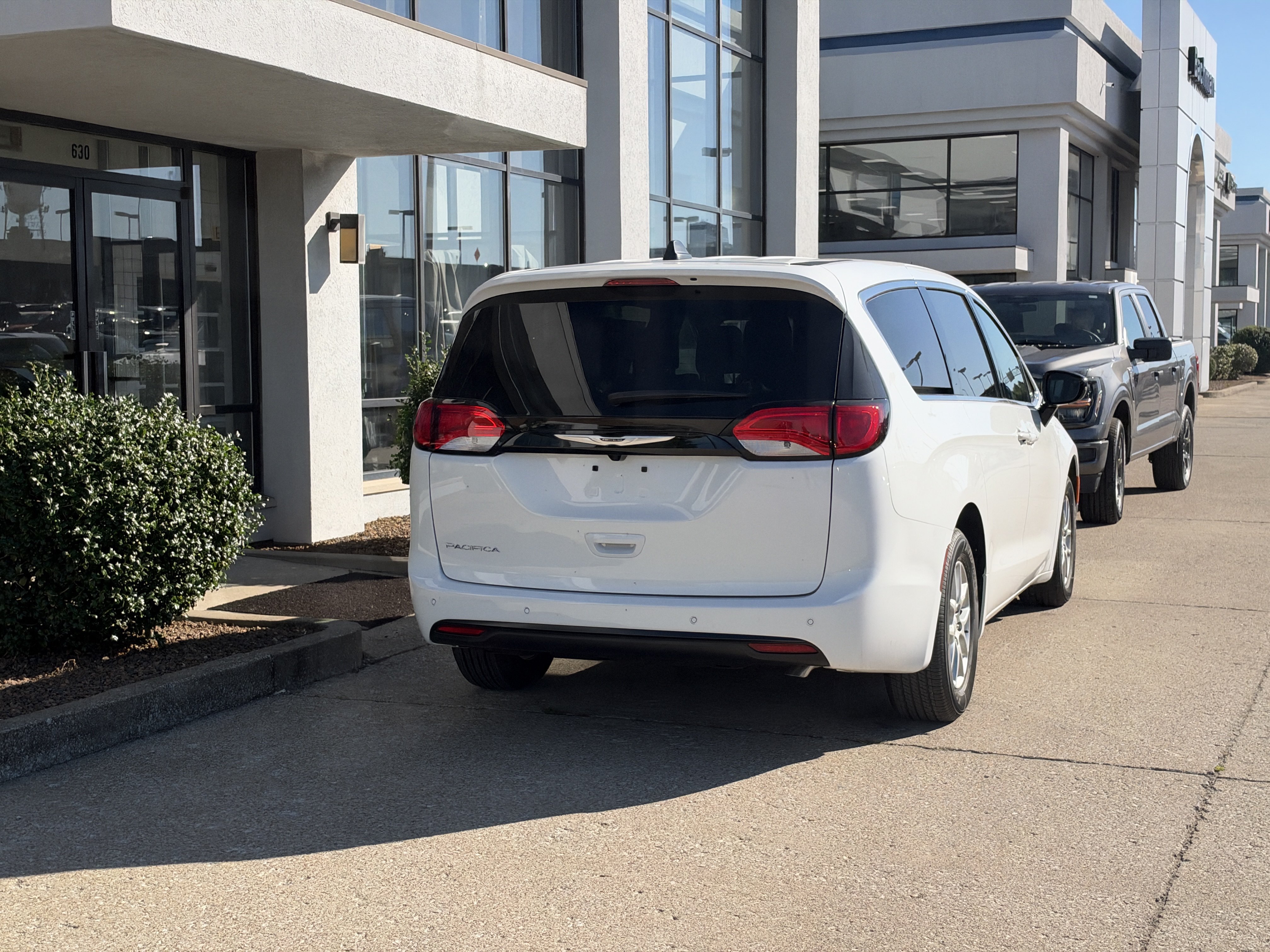 New 2027 Chrysler Pacifica LX FWD image 5