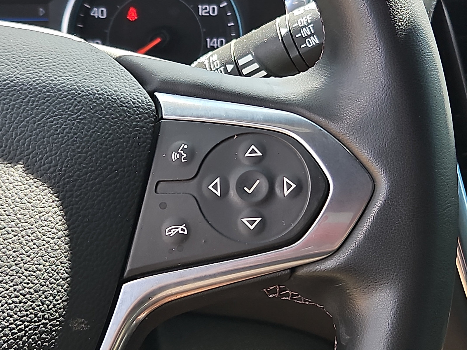 Used 2023 Chevrolet Traverse LT AWD/4WD image 21