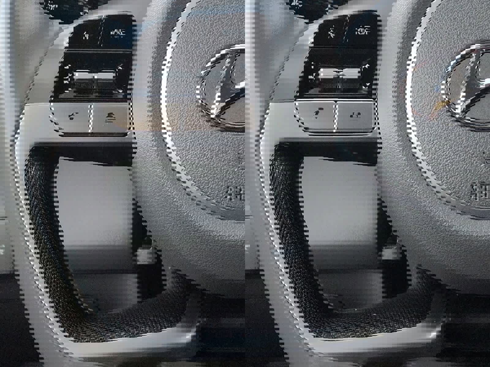 Used 2023 Hyundai Elantra SEL w/ Convenience Package image 24