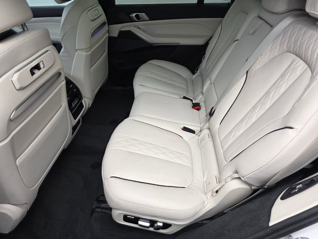 Used 2023 BMW X7 M60i w/ Executive Package AWD/4WD image 14
