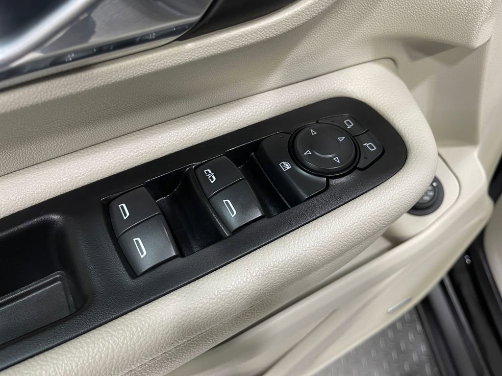 Used 2018 GMC Terrain Denali w/ Advanced Safety Package image 15