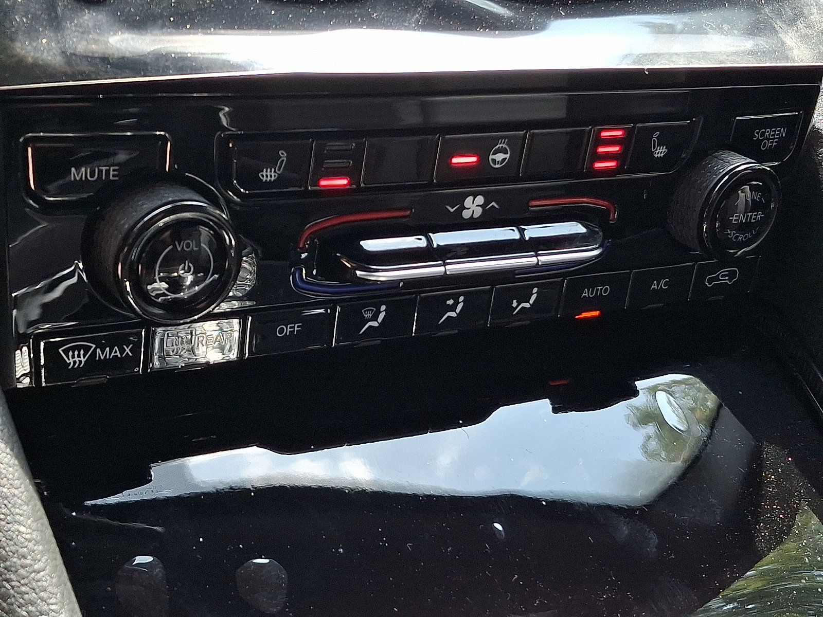 New 2025 Jeep Grand Cherokee Limited w/ Black Appearance Package image 11