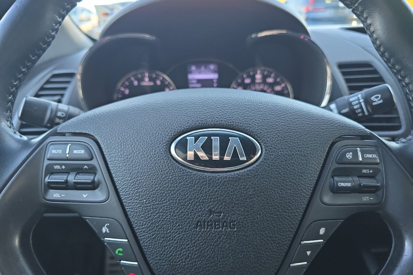 Used 2015 Kia Forte Koup SX FWD image 21