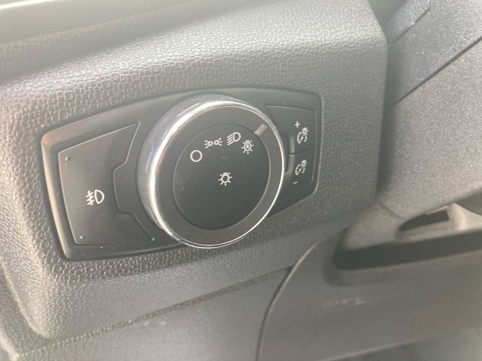 Used 2020 Ford EcoSport SE w/ SE Convenience Package FWD image 12