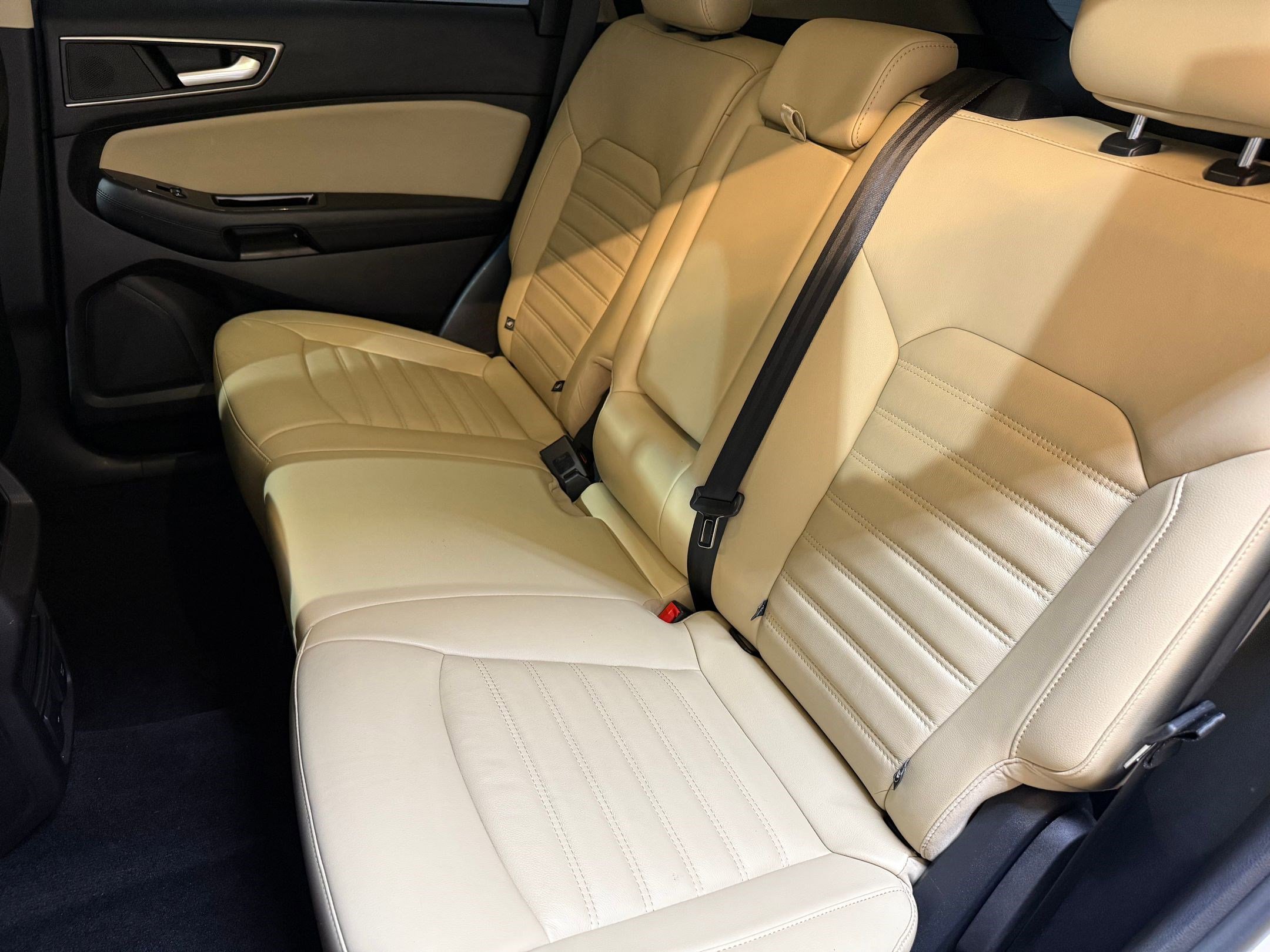 Used 2015 Ford Edge SEL w/ Equipment Group 201A image 36