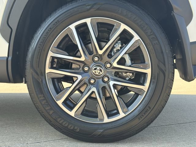 Certified 2026 Toyota Corolla Cross XLE w/ Convenience Package FWD image 9