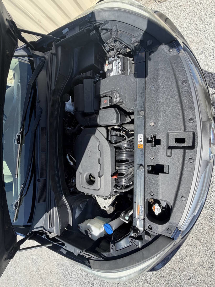 Used 2017 Hyundai Santa Fe Sport w/ Cargo Package AWD/4WD image 19