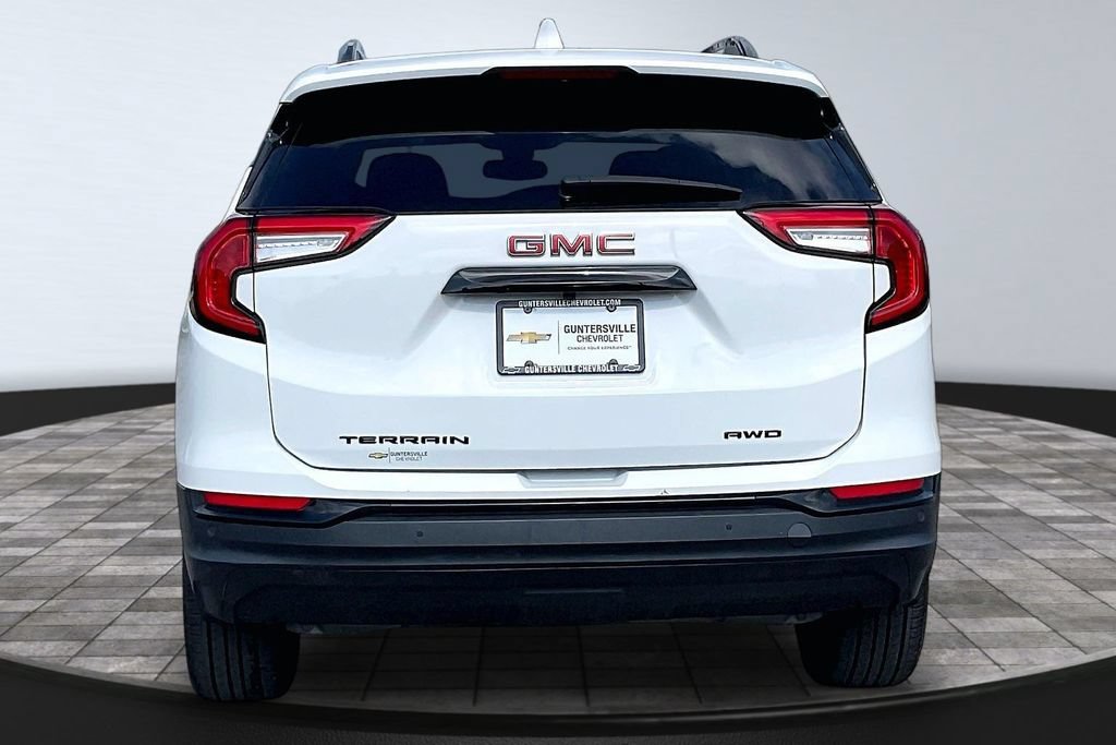 Used 2023 GMC Terrain SLE w/ Driver Convenience Package AWD/4WD image 4