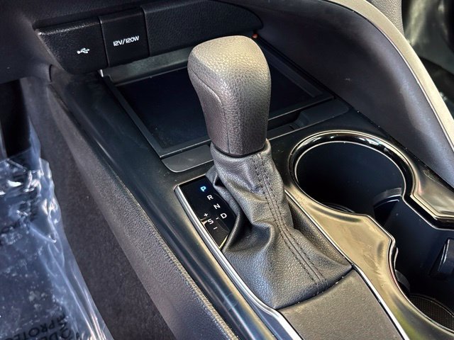 Used 2020 Toyota Camry LE w/ Carpet Mat Package FWD image 18
