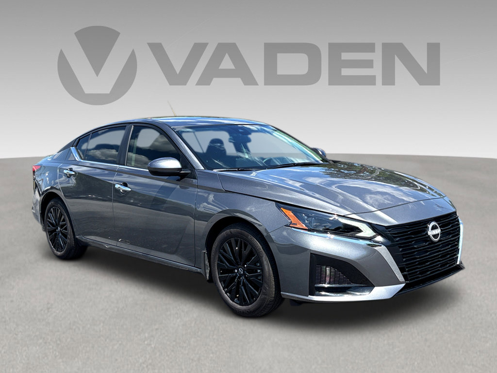 Used 2025 Nissan Altima 2.5 SV w/ SV Special Edition Package image 1