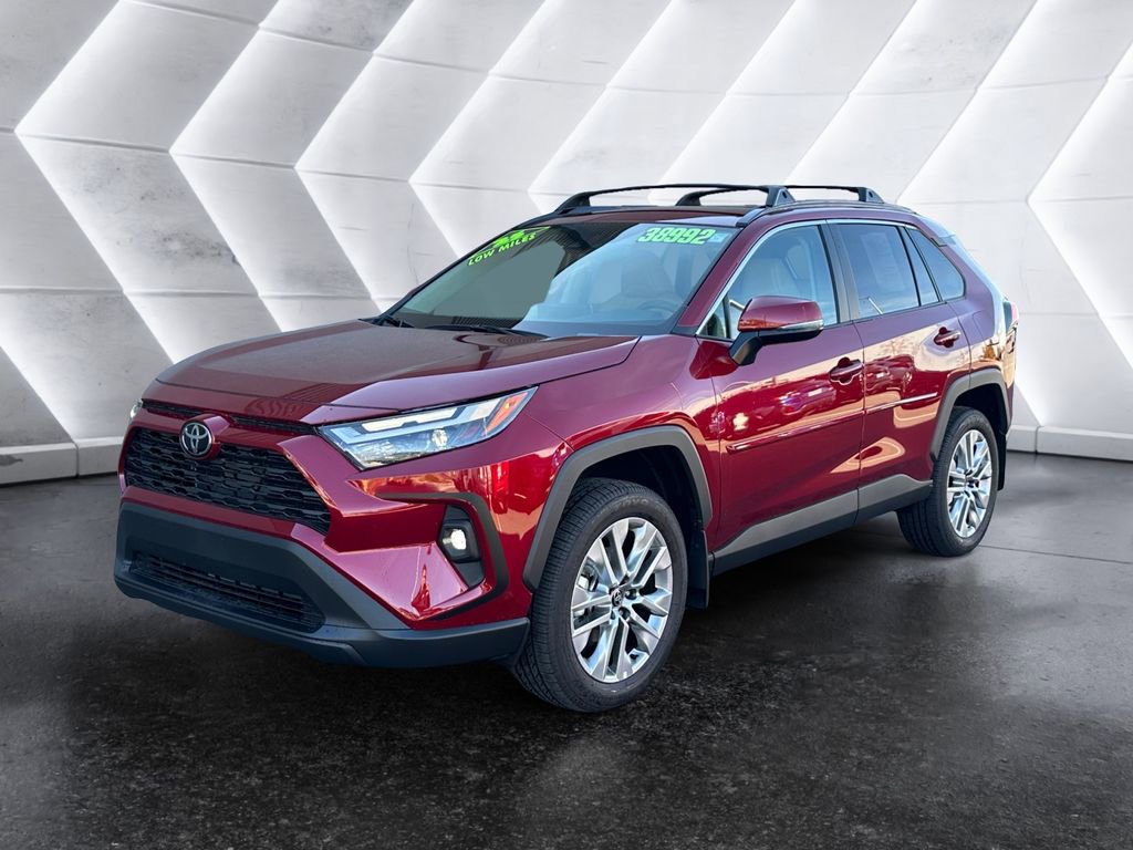 Used 2025 Toyota RAV4 XLE Premium image 3