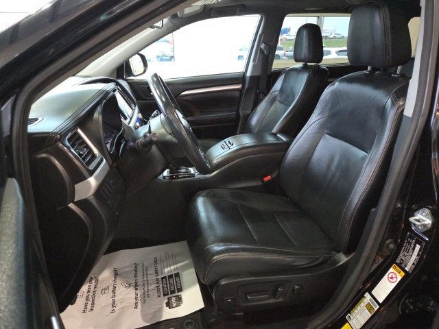 Used 2016 Toyota Highlander XLE image 9