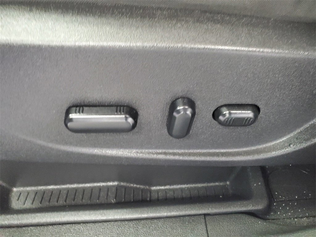 Used 2014 Ford Escape SE w/ Equipment Group 201A image 7