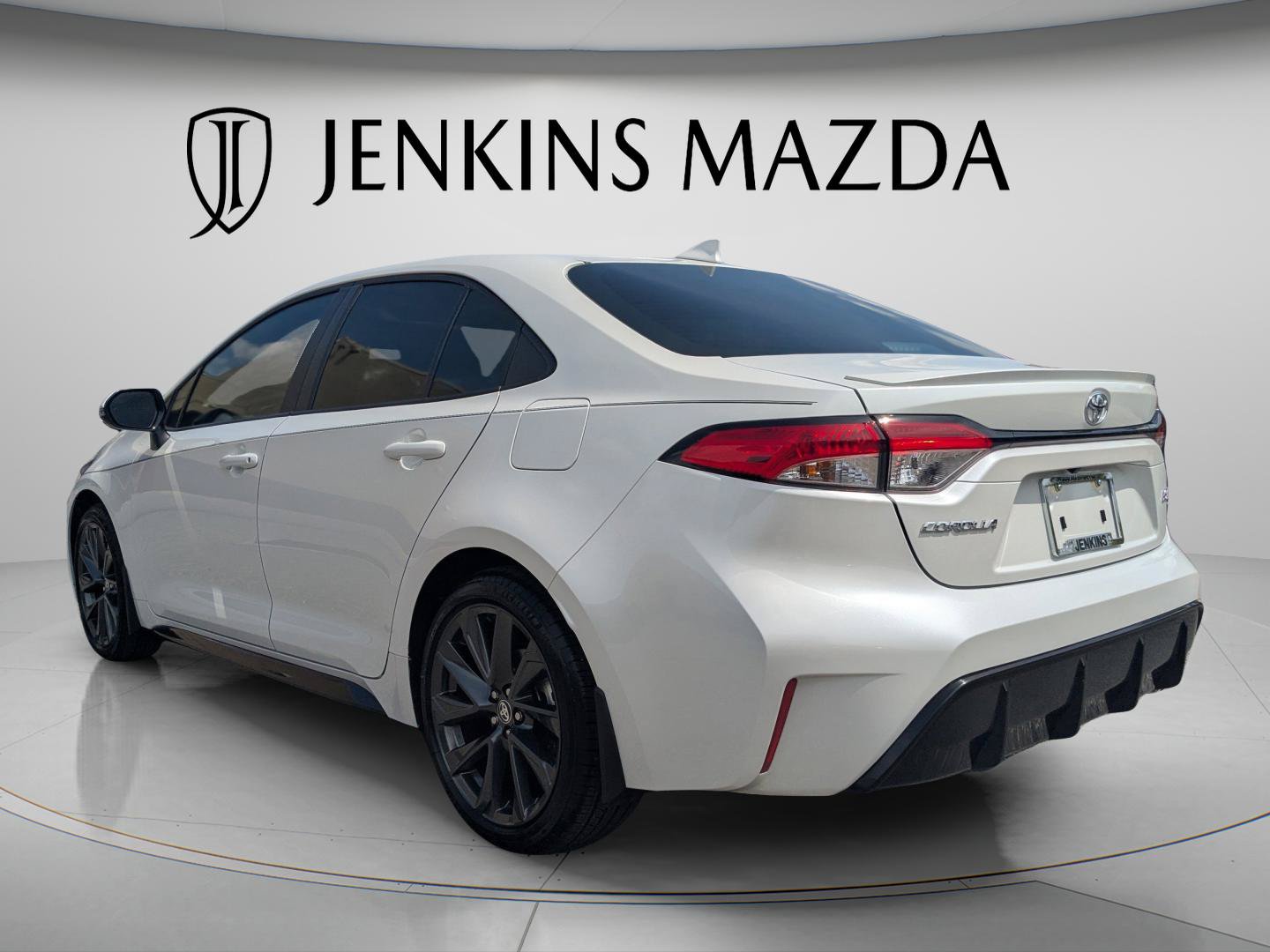 Used 2026 Toyota Corolla SE FWD image 6