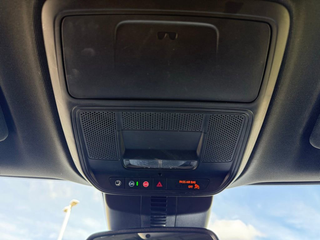 Used 2024 GMC Acadia Elevation image 48