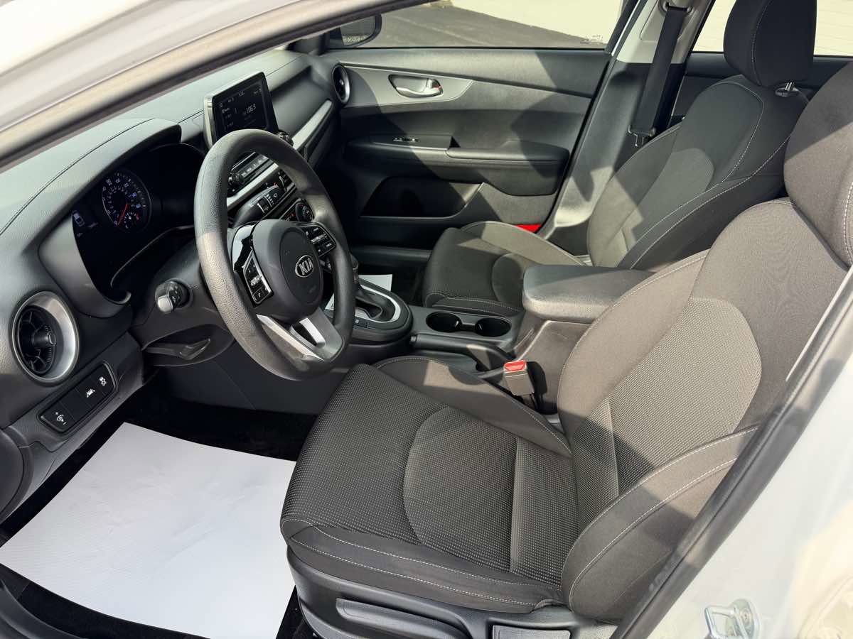 Used 2019 Kia Forte LXS FWD image 10