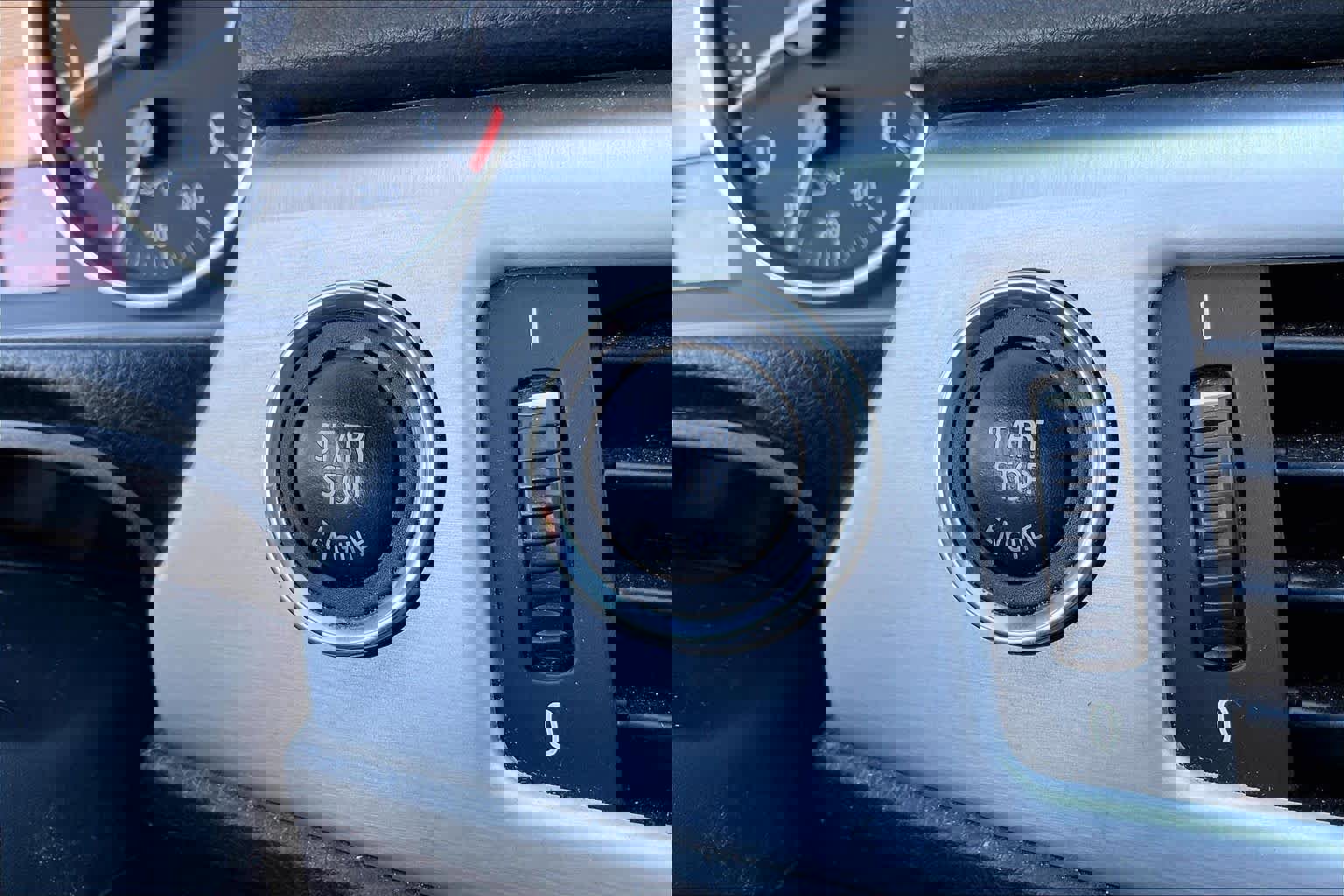 Used 2012 BMW 328i Convertible image 27