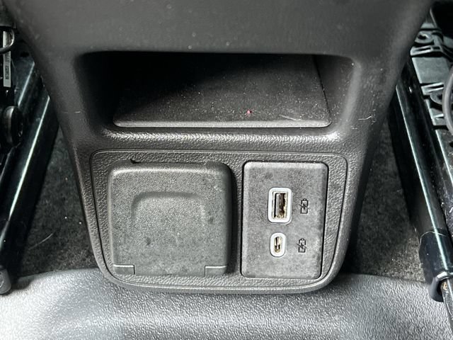 Used 2020 Buick Encore GX Essence w/ Experience Buick Package AWD/4WD image 40