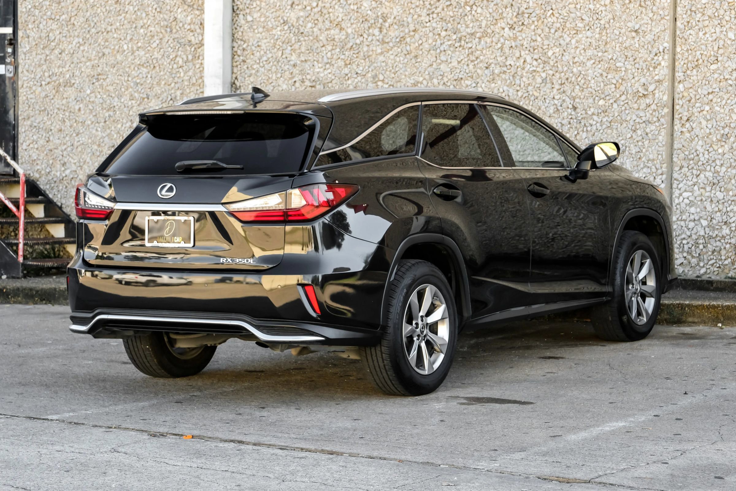 Used 2018 Lexus RX 350L AWD image 9